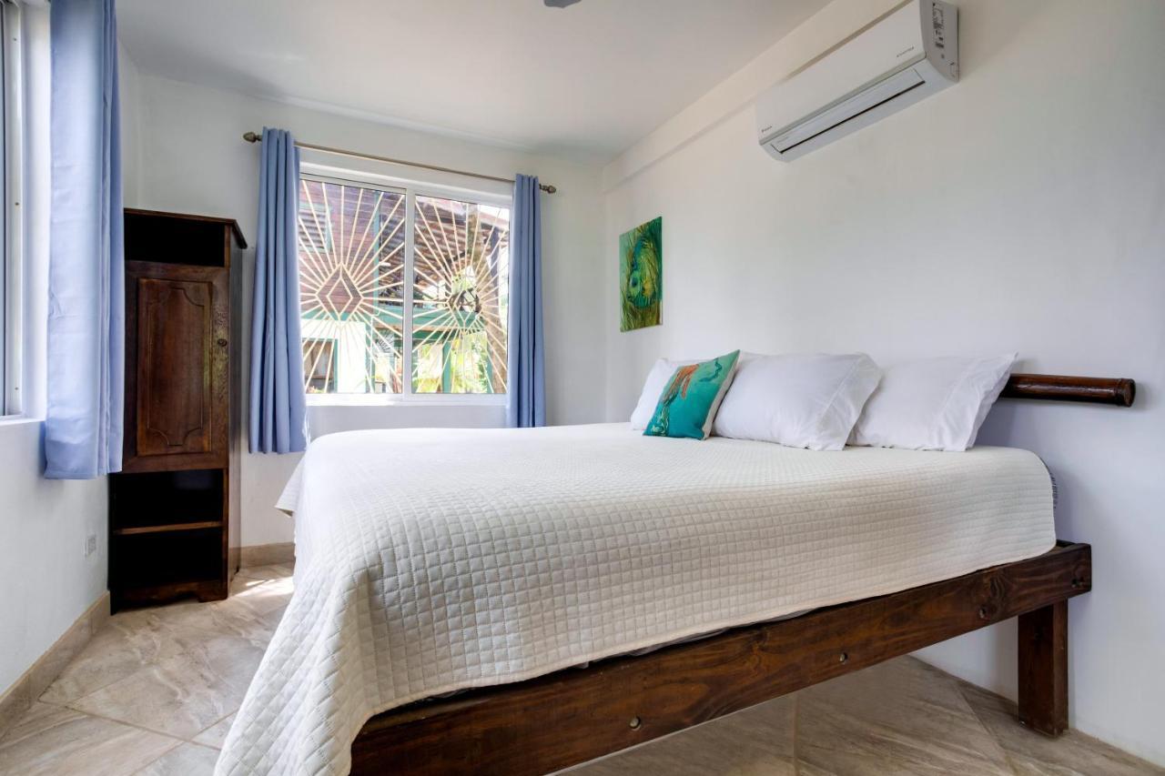 Placencia Driftwood Gardens Guesthouse מראה חיצוני תמונה